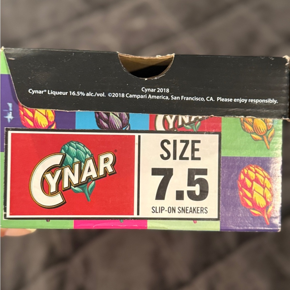 Cynar Slip-On Sneakers Size 7.5